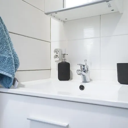 Appartamento Nice Bright Apartment With Balcony In Paris